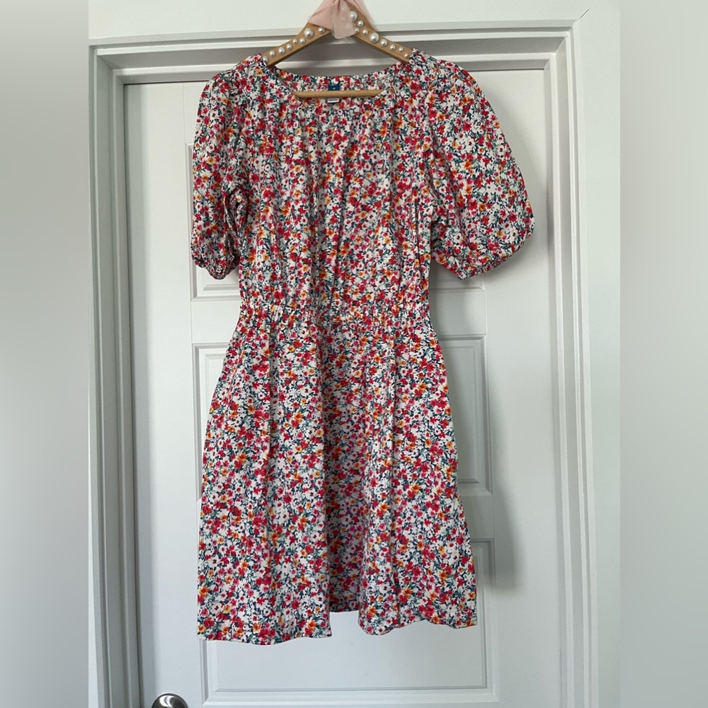 Old Navy Floral Dress Size Medium NWOT